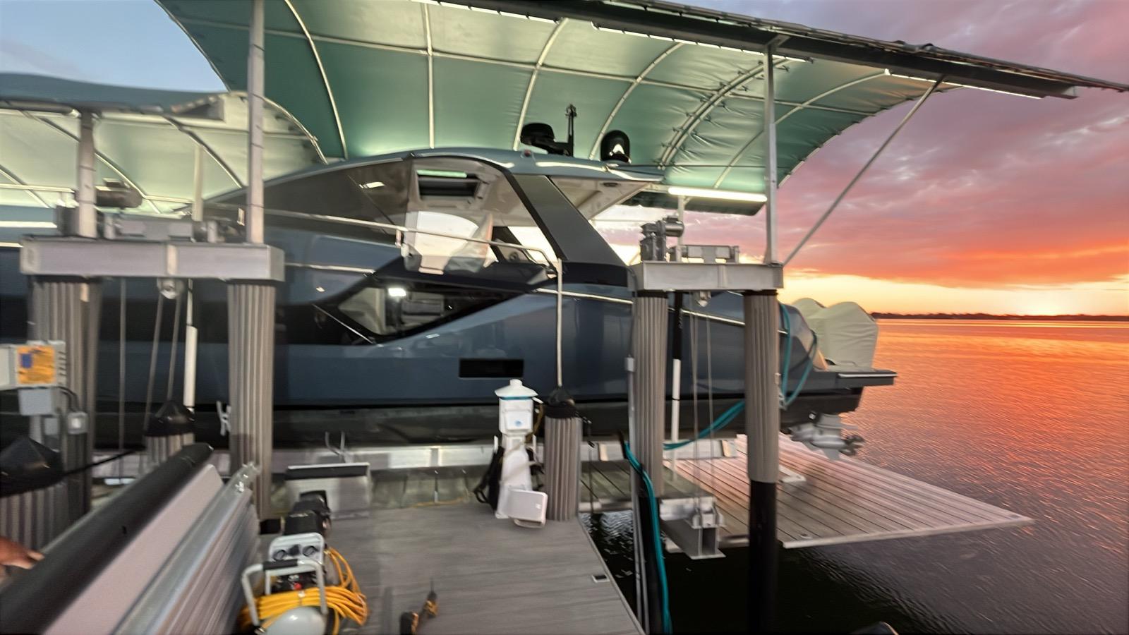 Elevador de barcos 60,000 libras South Florida - Charlie's Maritime Services - foto 5